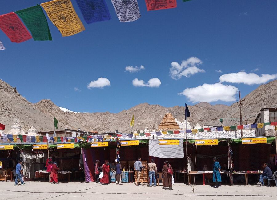 momo 03 nepal ladakh tibet