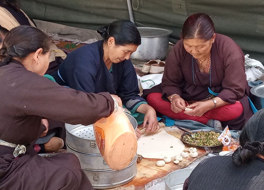 momo 22 nepal ladakh tibet