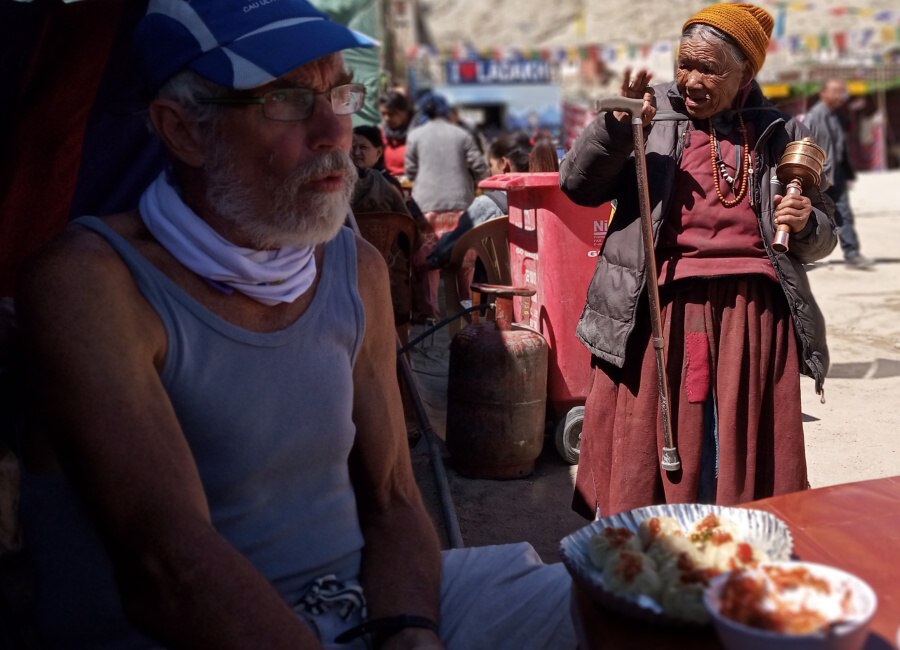 momo 32 nepal ladakh tibet